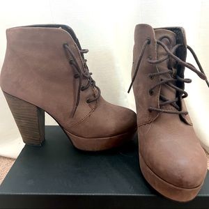 Steve Madden lace up booties